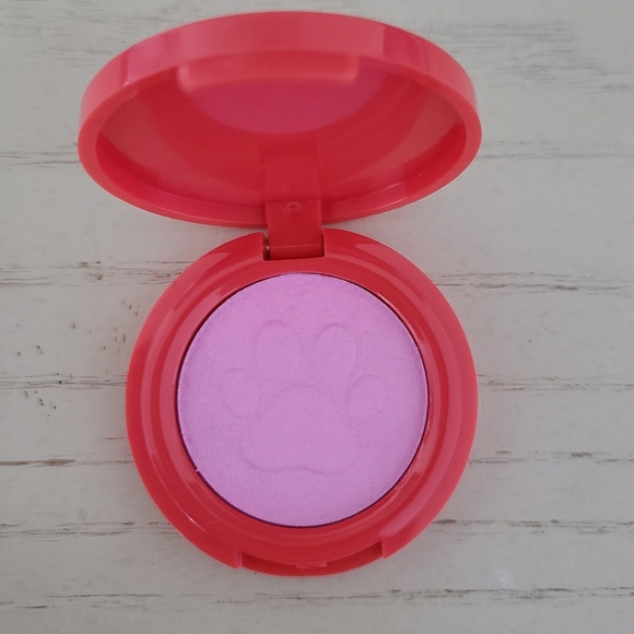 SALE!! Revolution × The Grinch Lip Gloss Set - Picture 4 of 4